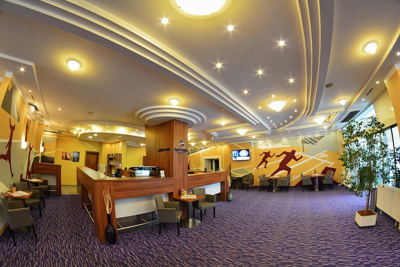 Alexandra Sport Hotel Puchov Bagian luar foto